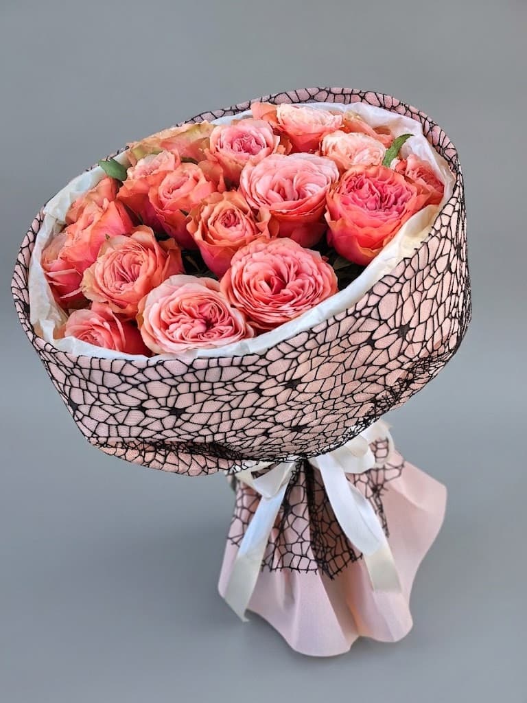 Web of Roses — Romantiskie pušķi, LZ Flowers Rēzekne