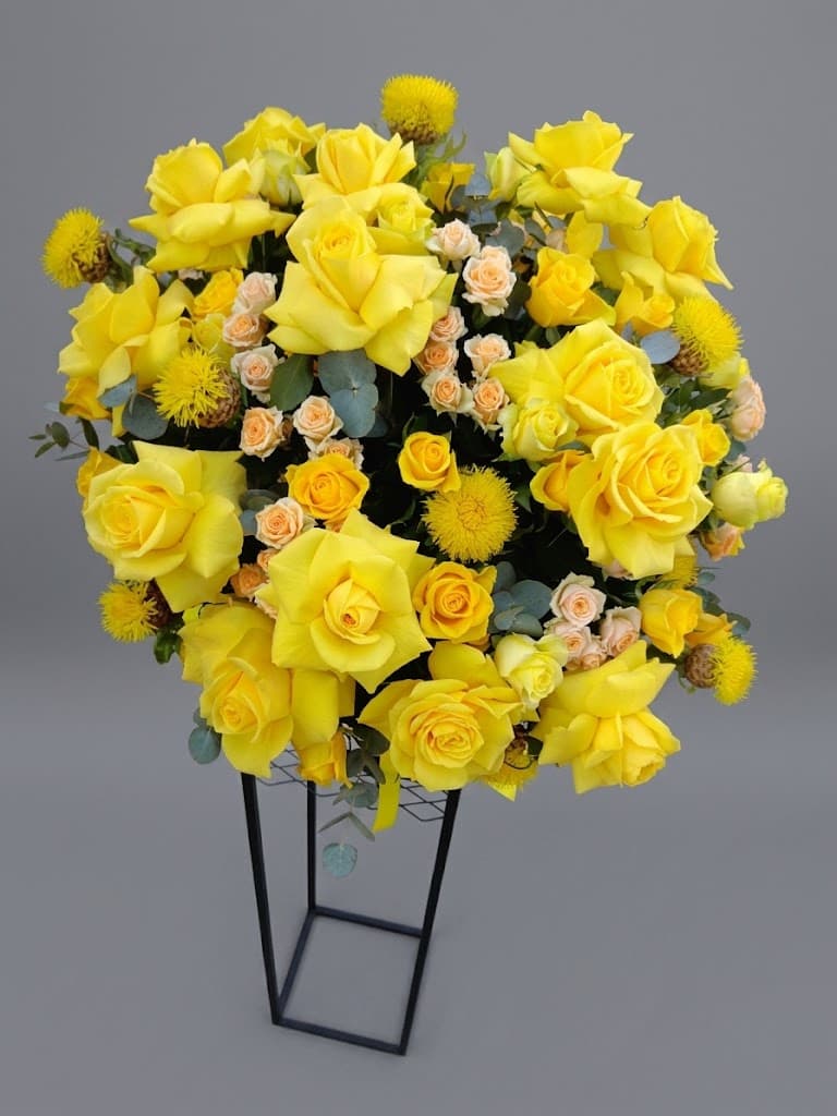 Golden Symphony — Kastes, LZ Flowers Rēzekne