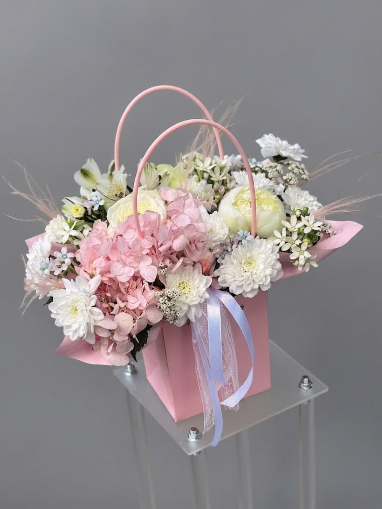 Pink Petal Purse — Grozi, LZ Flowers Rēzekne
