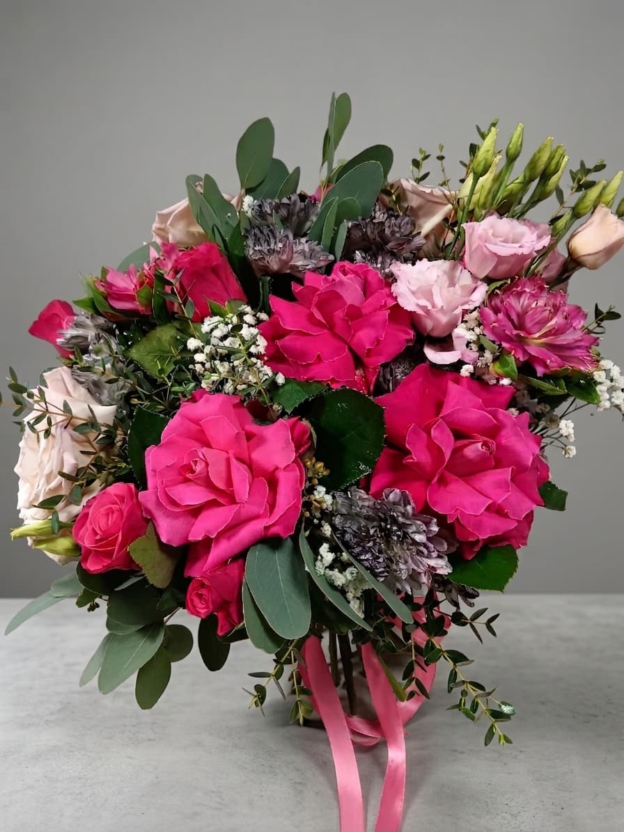 Crimson Charm — Pušķi, LZ Flowers Rēzekne