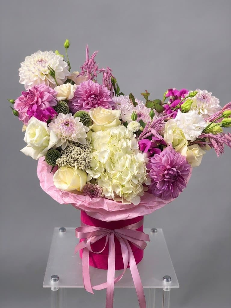 Sweet Dahlia Kiss — Kastes, LZ Flowers Rēzekne