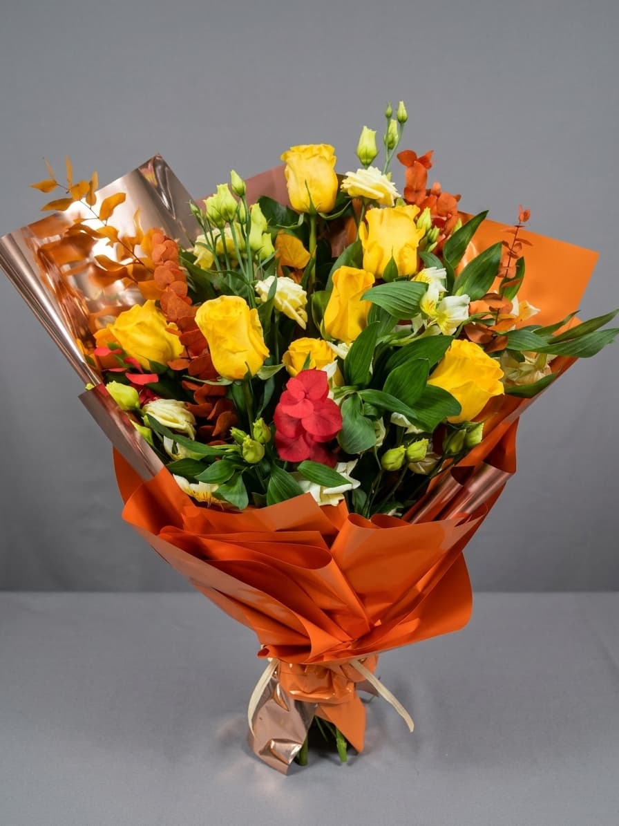 Sunlit Warmth — Pušķi, LZ Flowers Rēzekne